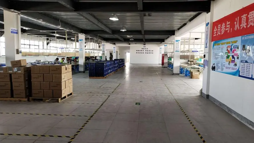 glass water bottle factory